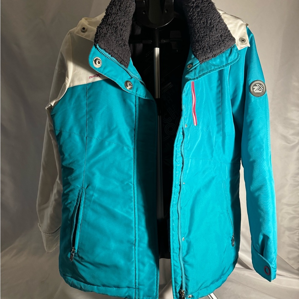 ZeroXposur Teal and White Ski Jacket